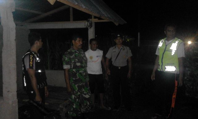 POLSEK KEWAPANTE PATROLI MALAM BARENG KORAMIL KEWAPANTE