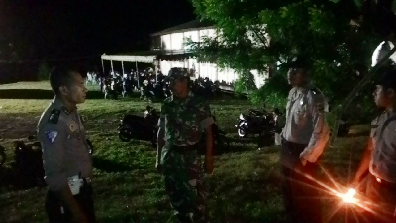 POLISI DAN APARAT GABUNGAN AMANKAN MISA MALAM PASKAH