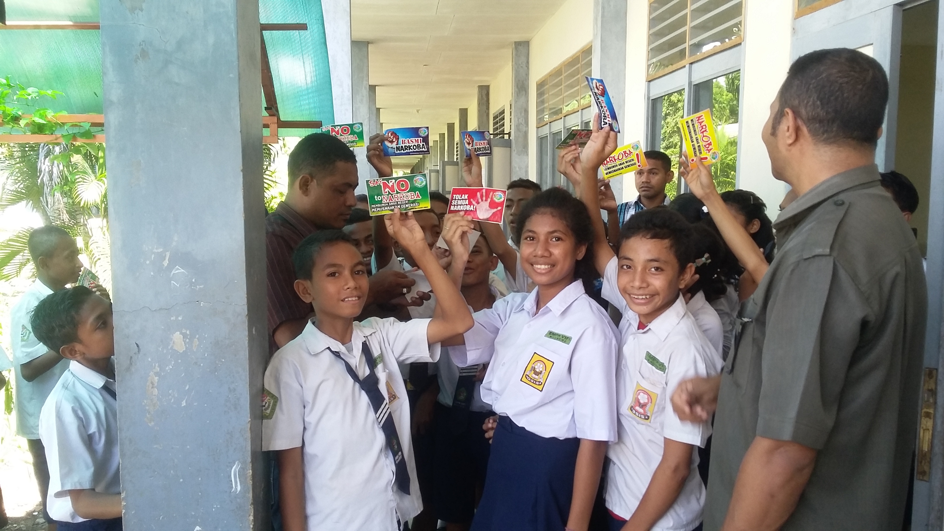 WUJUDKAN GENERASI EMAS TANPA NARKOBA, POLRES SIKKA SOSIALISASI NARKOBA DI SEKOLAH