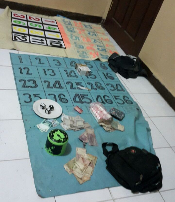 POLISI GEREBEK LOKASI JUDI DADU REGANG