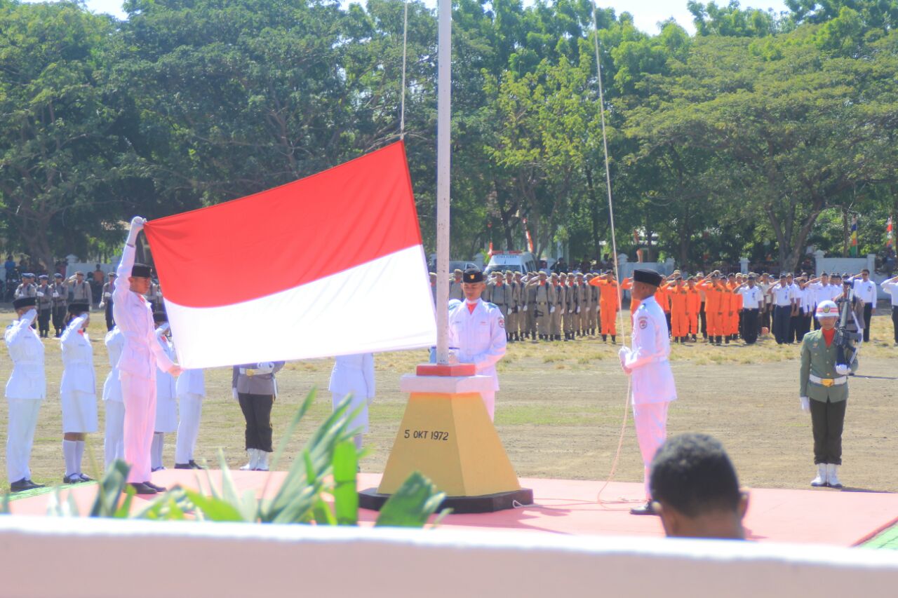 Bupati Sikka Pimpin Upacara Peringatan HUT RI ke 72 Proklamasi Kemerdekaan RI Tahun 2017 di Sikka