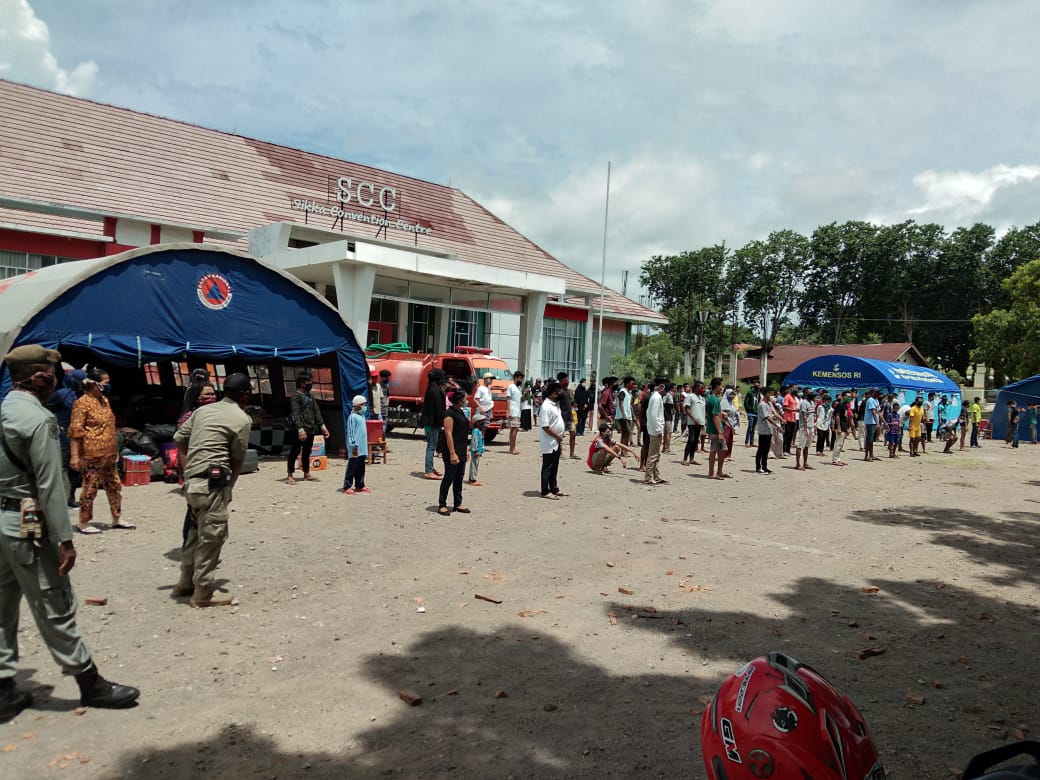 Penumpang KM Lambelu Dikarantina, Polres Sikka Lakukan Pengamanan